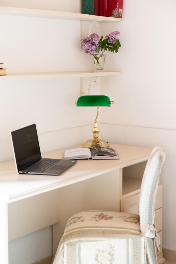 Noi2Vacanze In Digital Work Contignano Екстериор снимка